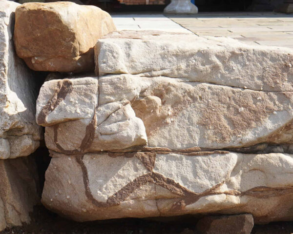 Fieldstone Weathered Boulders
